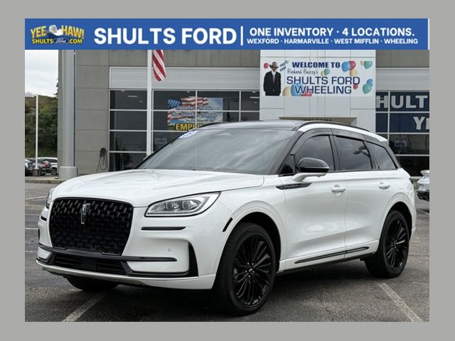 White Metallic 2025 Lincoln Corsair SUV / Crossover Front-Wheel Drive 8-Speed Automatic