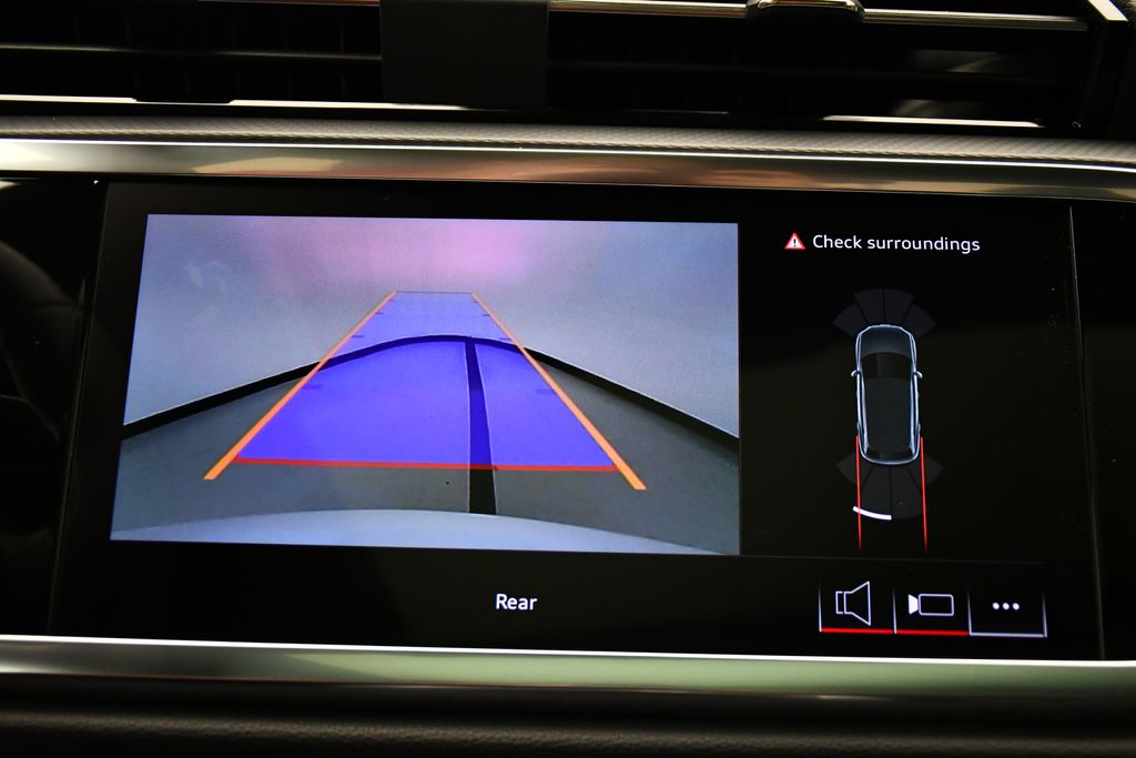 Thumbnail: 2025 Audi Q3 - 28