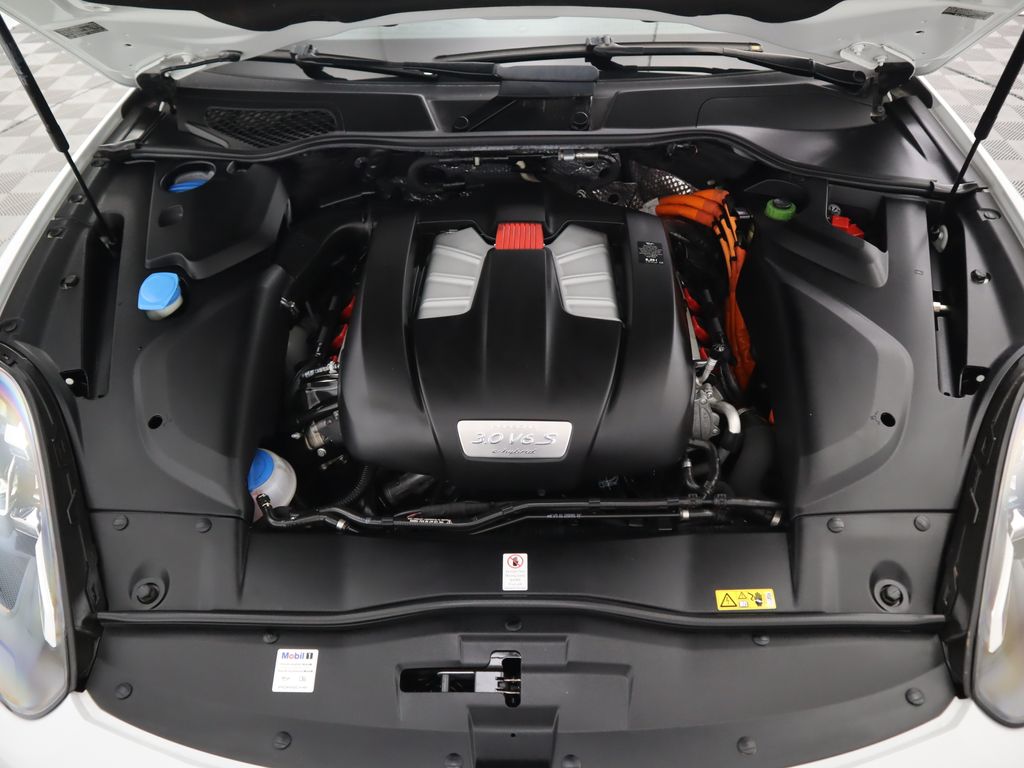 Thumbnail: 2018 Porsche Cayenne - 30