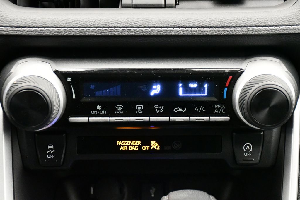 2022 Toyota RAV4 LE 25