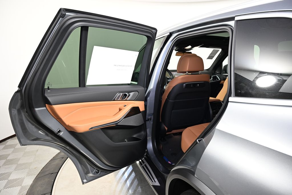 Thumbnail: 2026 BMW X5 - 23