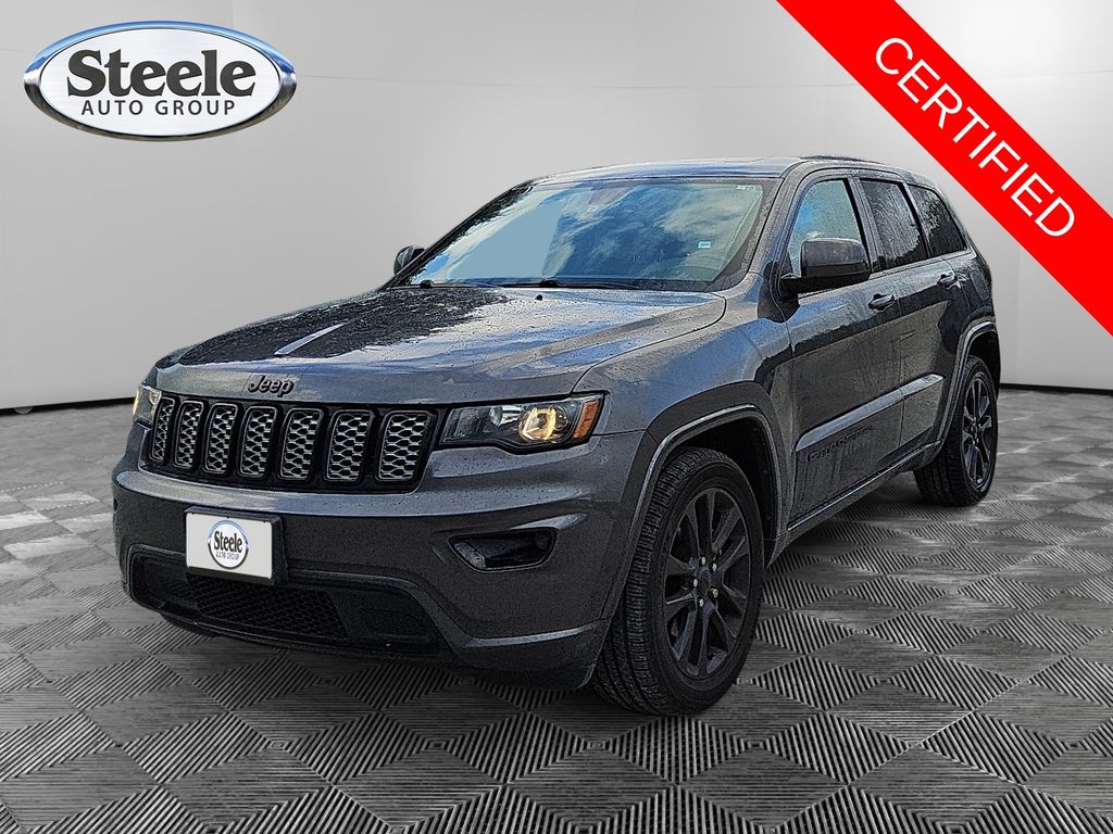 Gray (Granite Crystal Metallic Clearcoat) 2018 Jeep Grand Cherokee SUV / Crossover 4X2 8-Speed Automatic