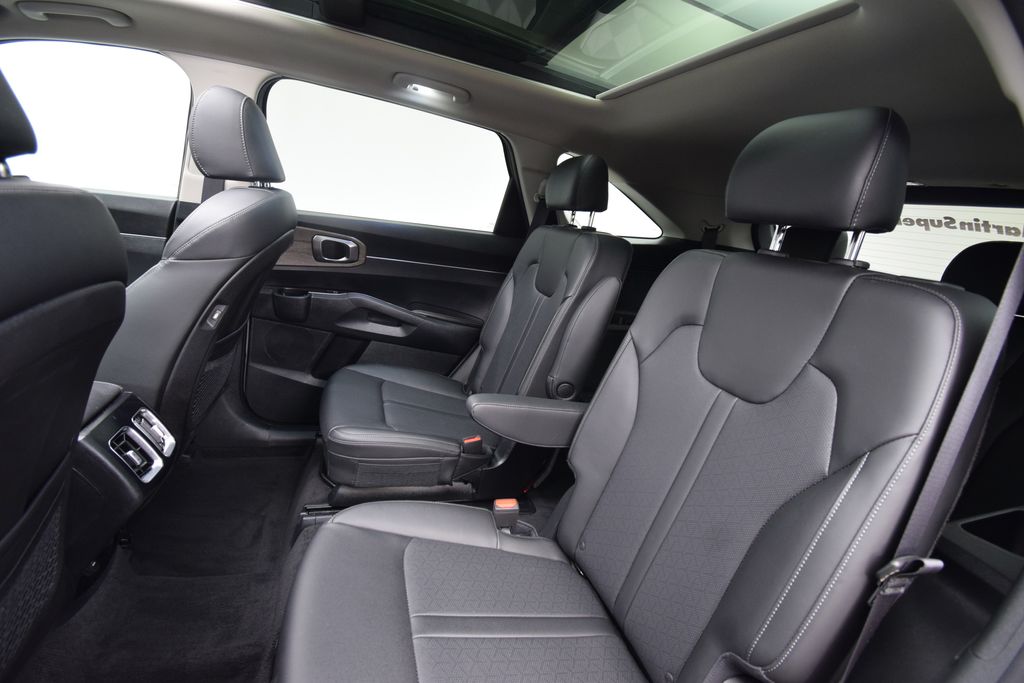 used 2023 Kia Sorento car, priced at $28,000