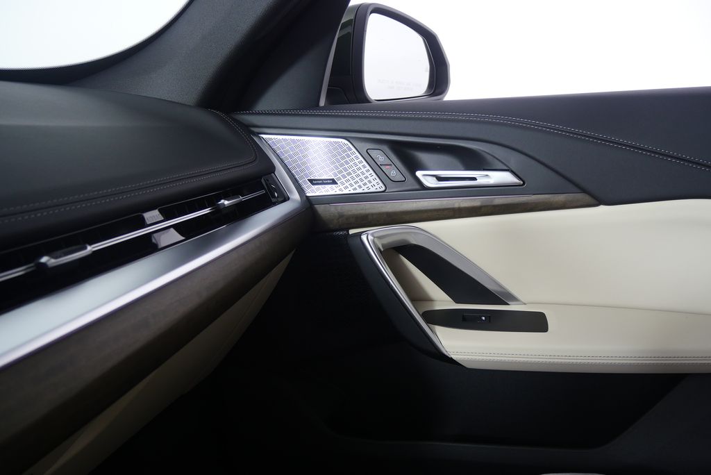Thumbnail: 2025 BMW X1 - 23