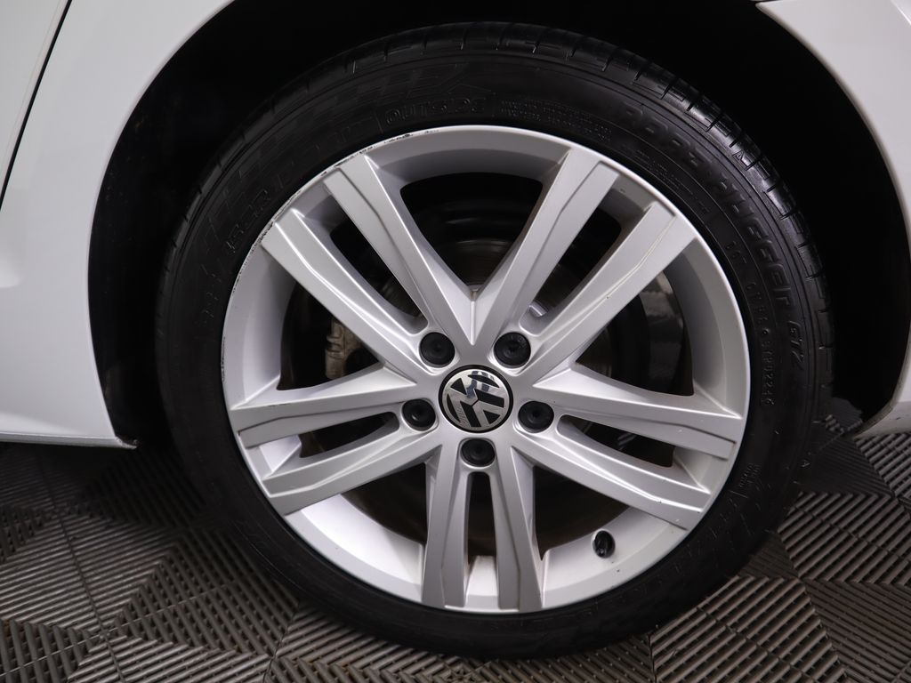 Thumbnail: 2017 Volkswagen Jetta - 31