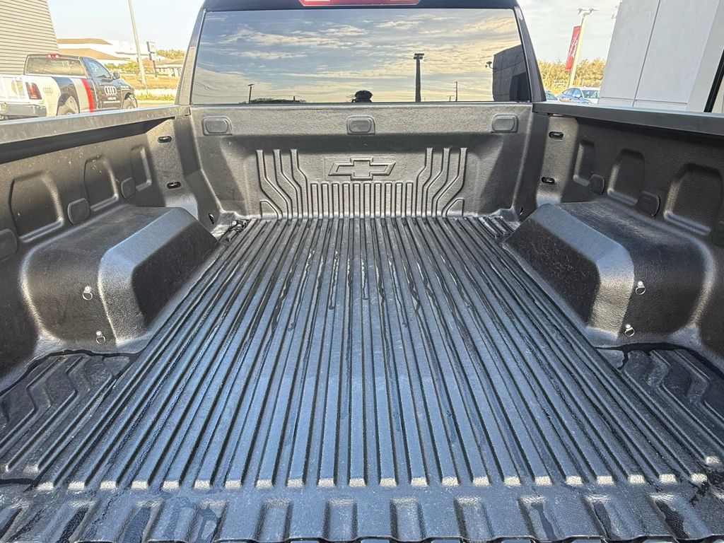 Used 2022 Gray Chevrolet RST image 49