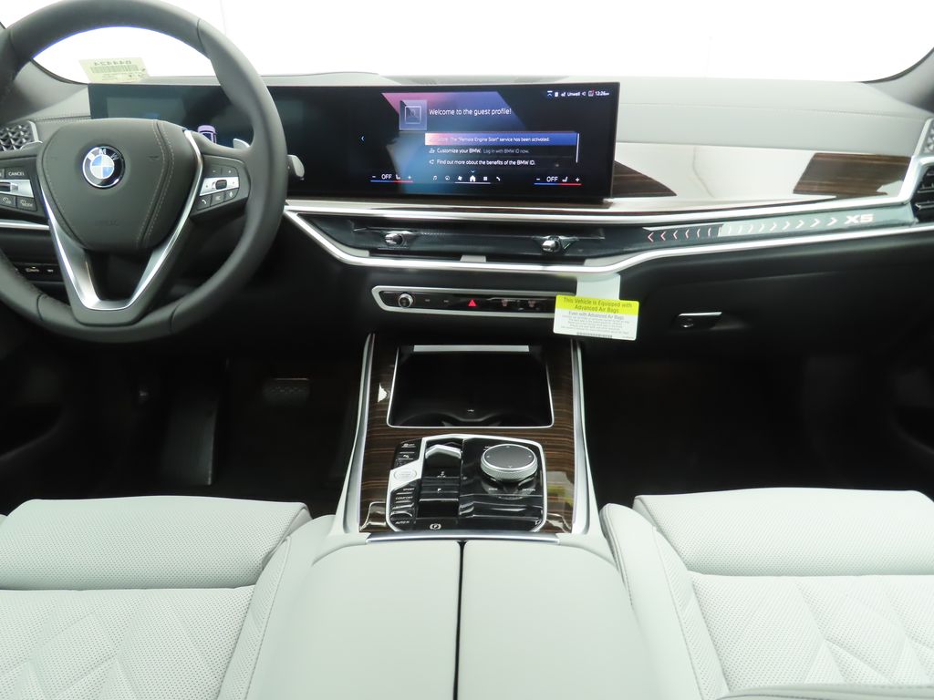 Thumbnail: 2026 BMW X5 - 13