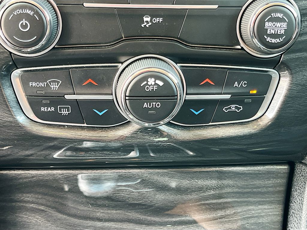 2020 Chrysler 300 Touring White at Bravo Nissan
