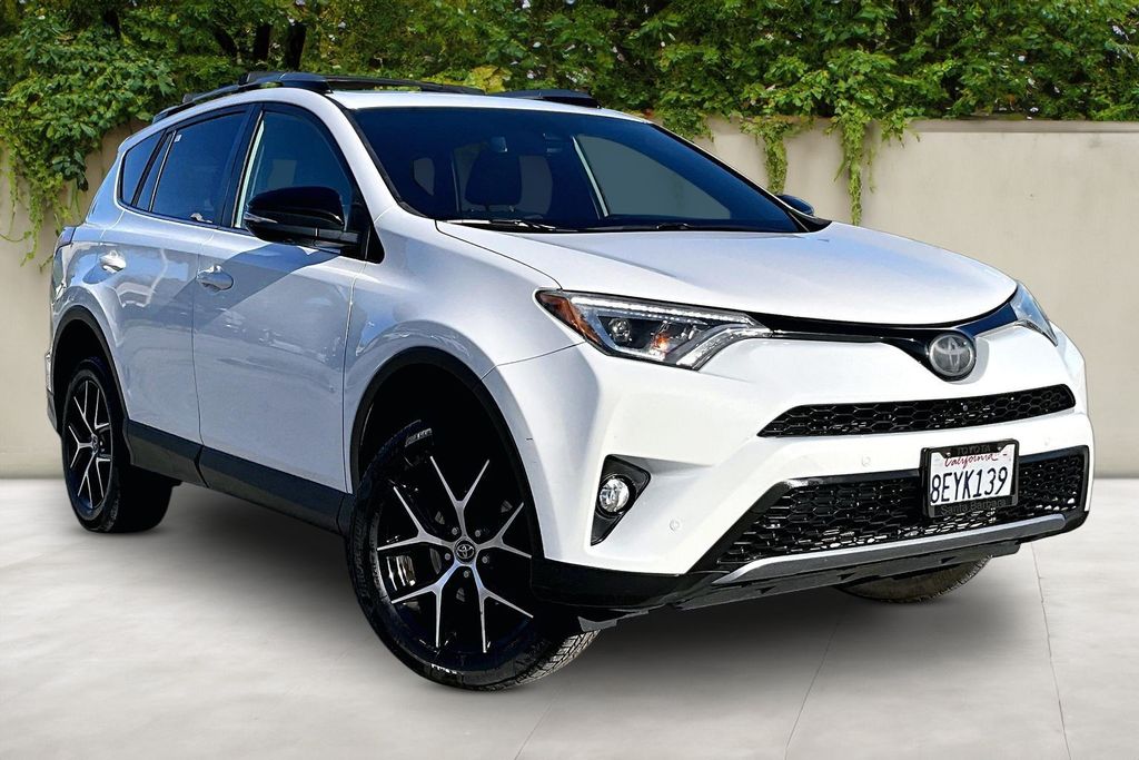 2018 Toyota RAV4 SE