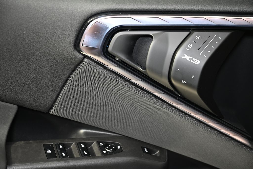 Thumbnail: 2025 BMW X3 - 22