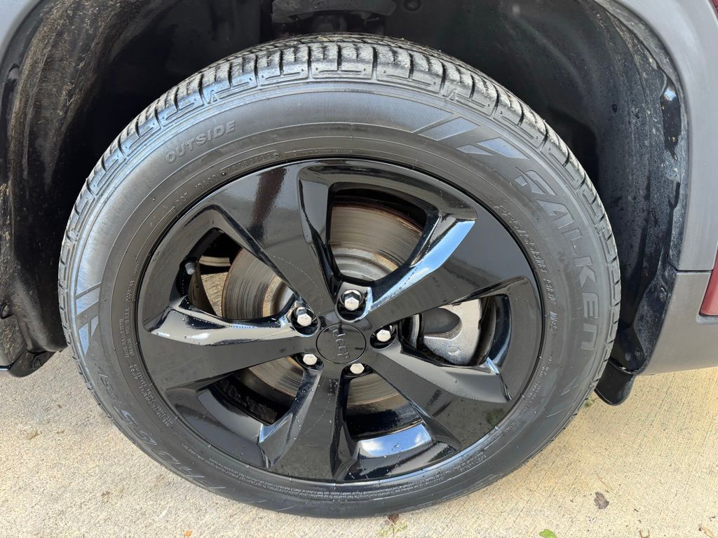 Used Car 2021 Jeep Cherokee  Altitude For Sale Under $20,000 In Georgetown, Texas