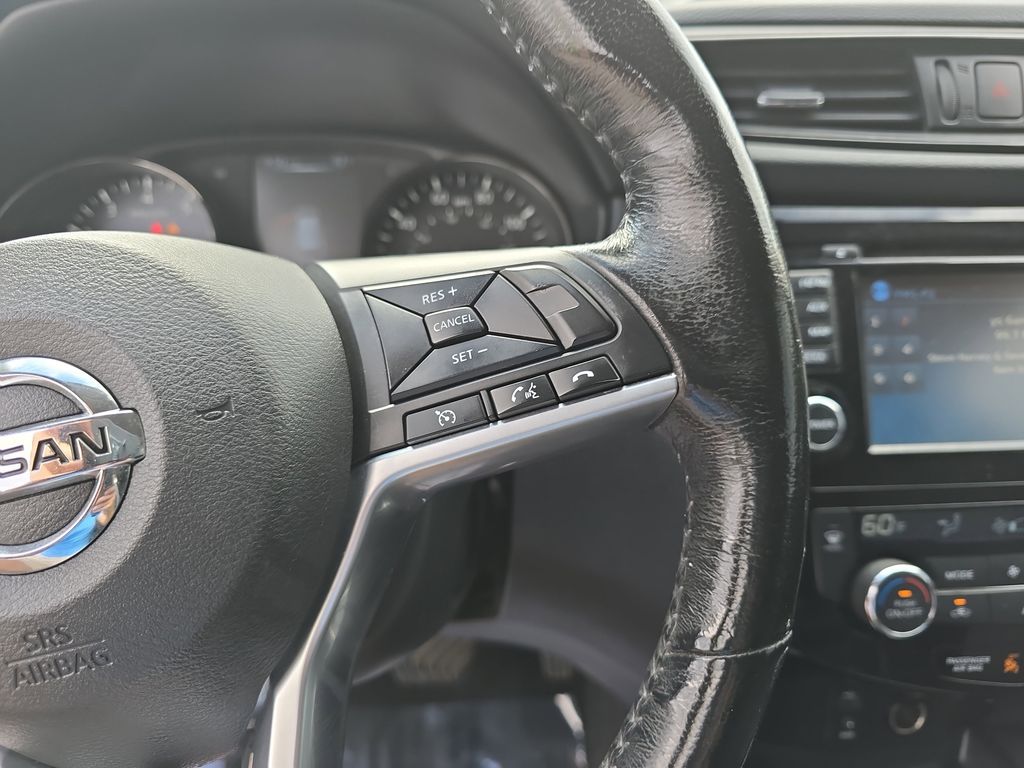 2017 Magnetic Black Nissan Rogue SV AWD SUV
