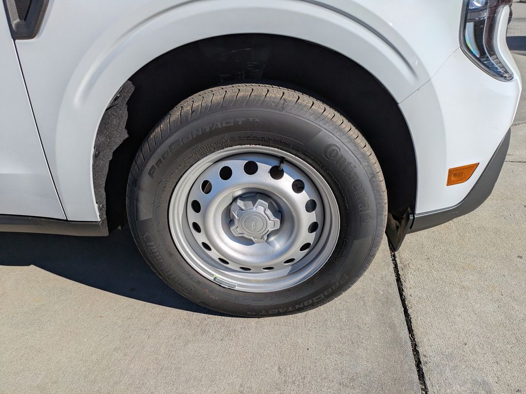 2025 Ford Maverick XL