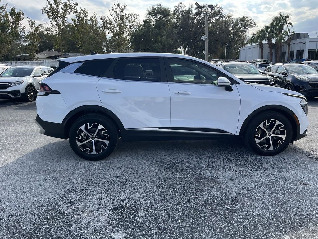 2023 Kia Sportage EX 4