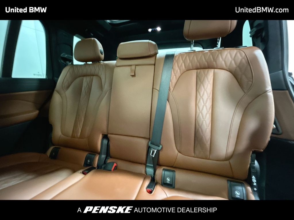 Thumbnail: 2025 BMW X7 - 21