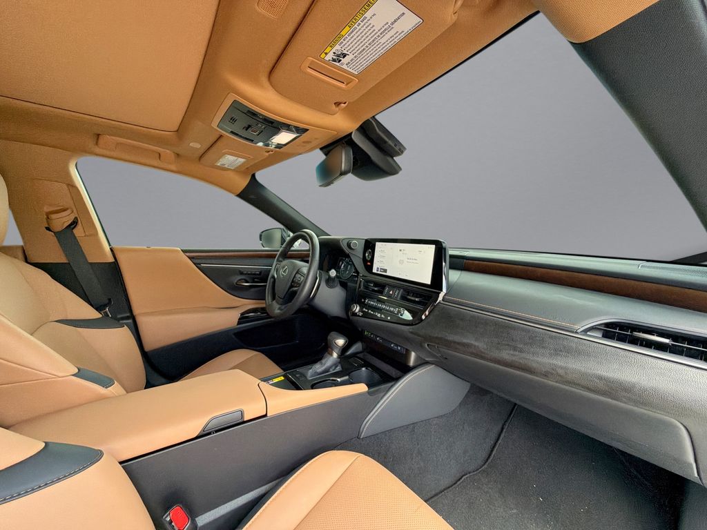 Thumbnail: 2025 Lexus ES - 15
