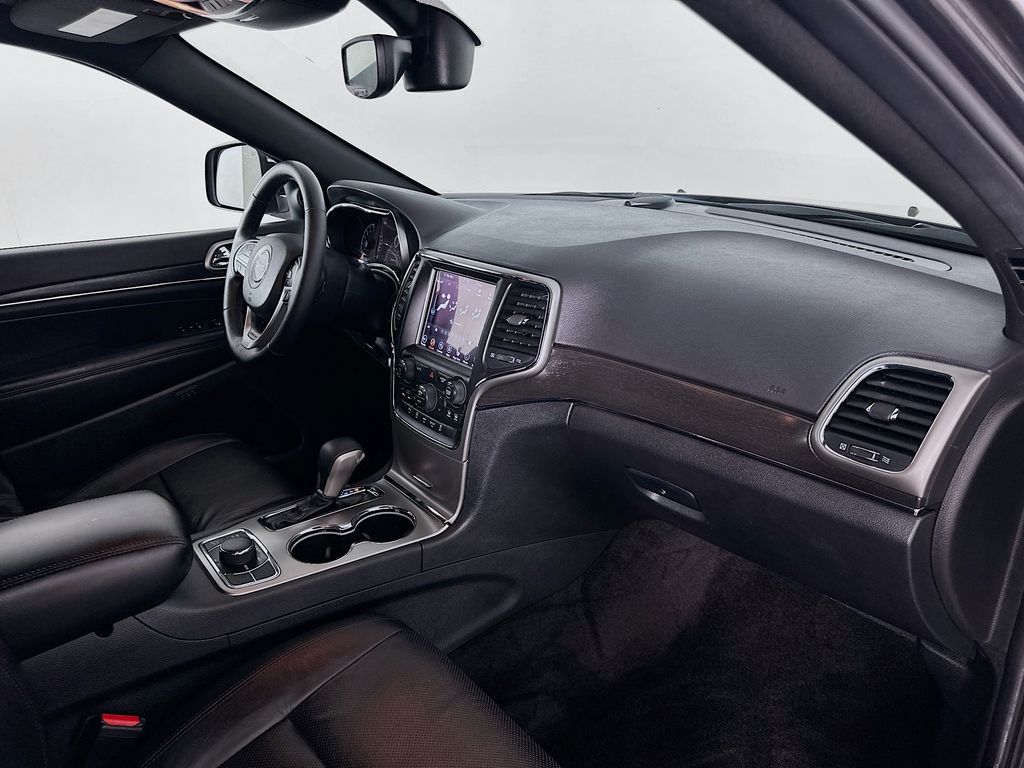 2018 Jeep Grand Cherokee Limited Edition 30