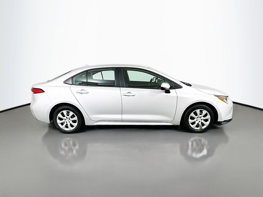 2024 Toyota Corolla LE 4