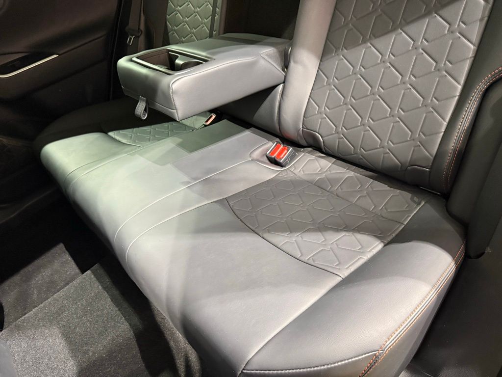 Thumbnail: 2020 Toyota RAV4 - 19