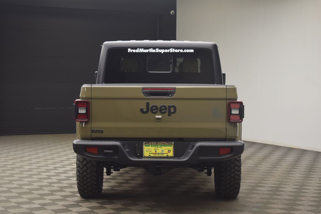 new 2026 Jeep Gladiator car, priced at $53,611