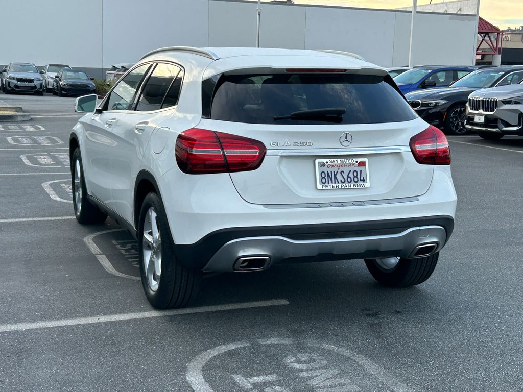 Thumbnail: 2020 Mercedes-Benz GLA - 3