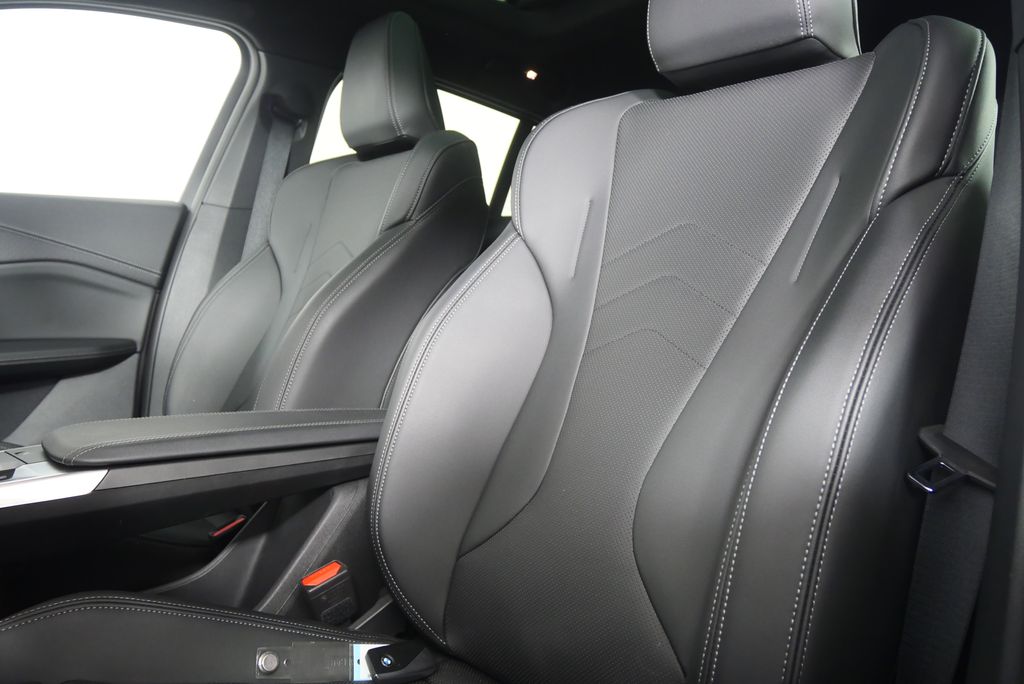 Thumbnail: 2025 BMW X2 - 10