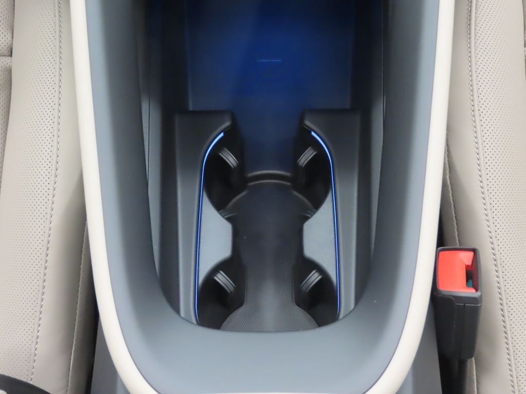 Thumbnail: 2025 Porsche Macan - 30