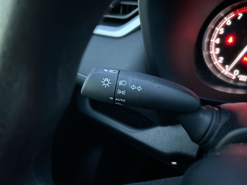 Thumbnail: 2025 Toyota RAV4 - 21