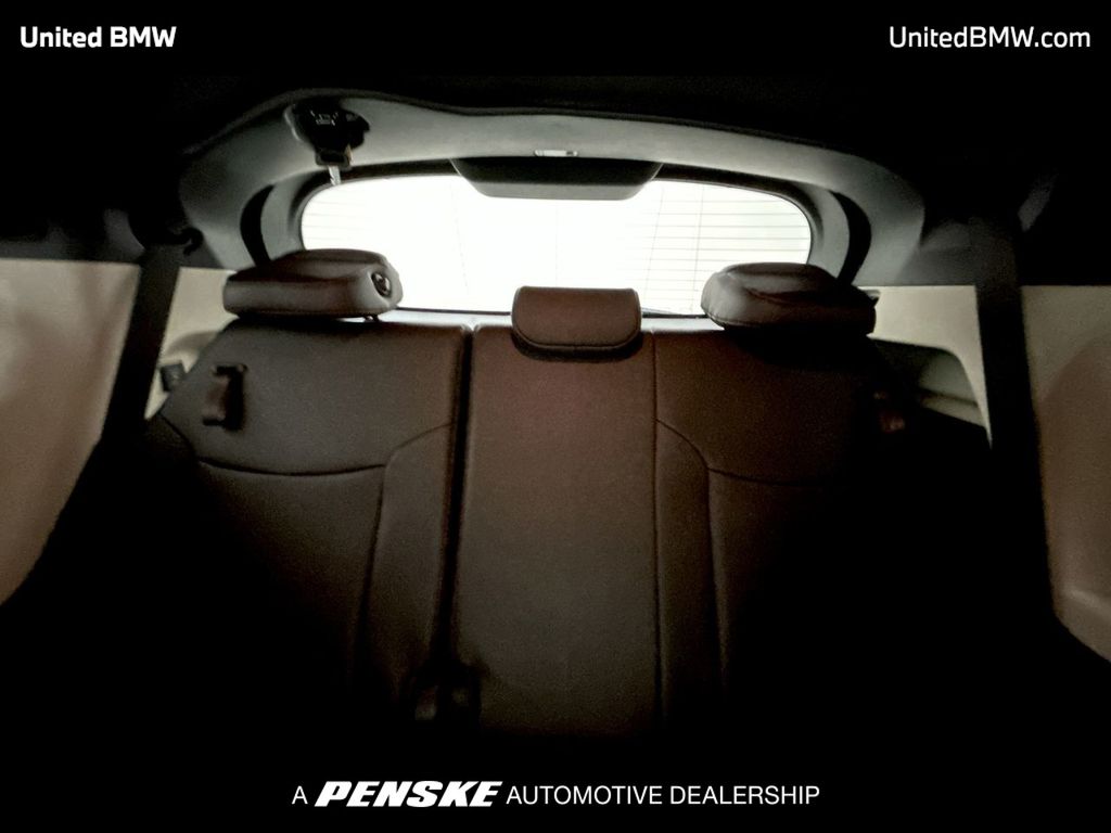 2023 Toyota Sienna Platinum 22