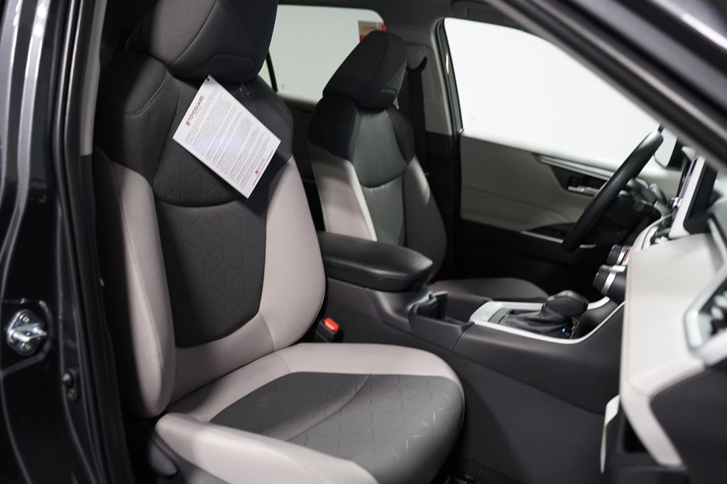 Thumbnail: 2025 Toyota RAV4 - 28