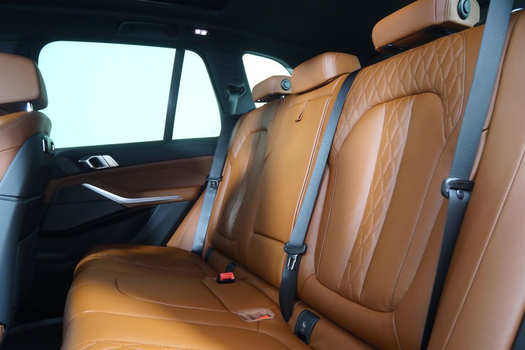 Thumbnail: 2026 BMW X5 - 16