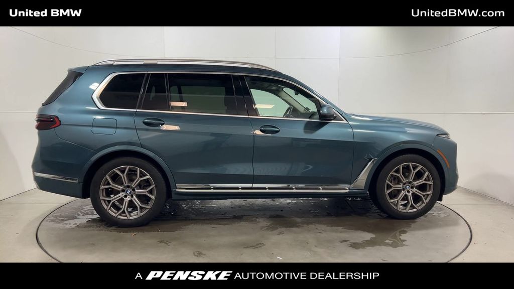 Thumbnail: 2023 BMW X7 - 9