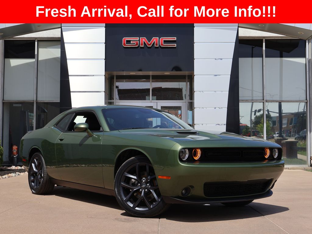 F8 Green 2022 Dodge Challenger Coupe Rear-Wheel Drive 8-Speed Automatic