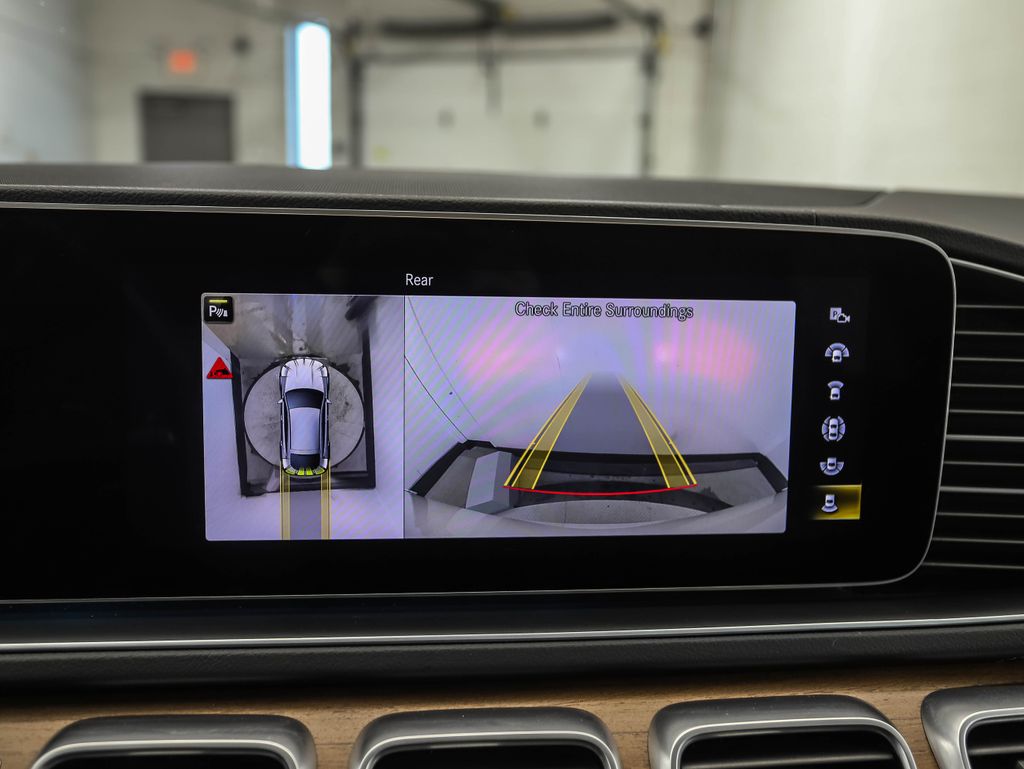 Thumbnail: 2021 Mercedes-Benz GLE - 18