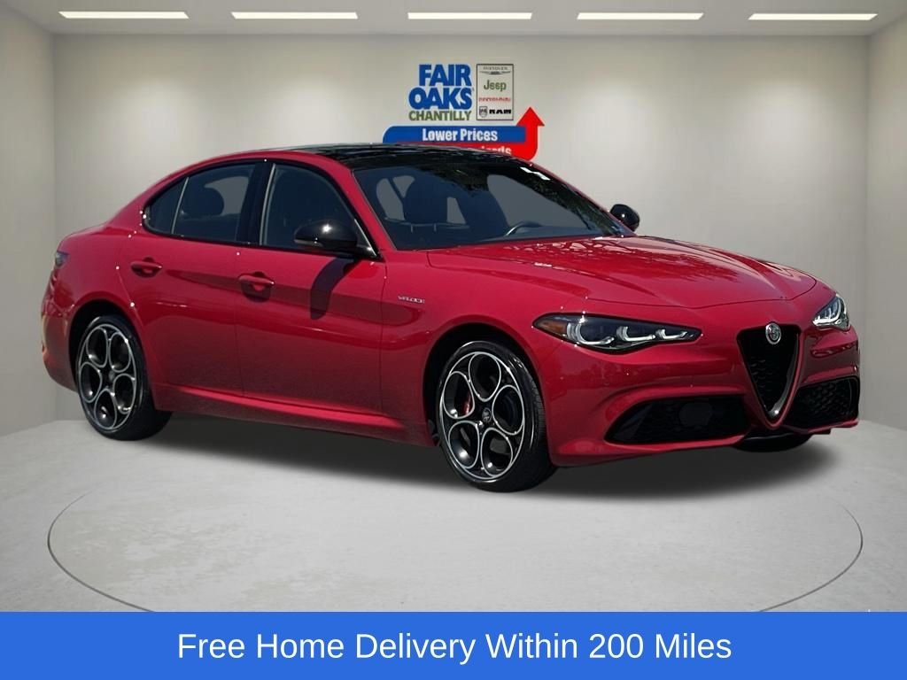 Alfa Rosso 2024 Alfa Romeo Giulia Veloce AWD Sedan All-Wheel Drive 8-Speed Automatic