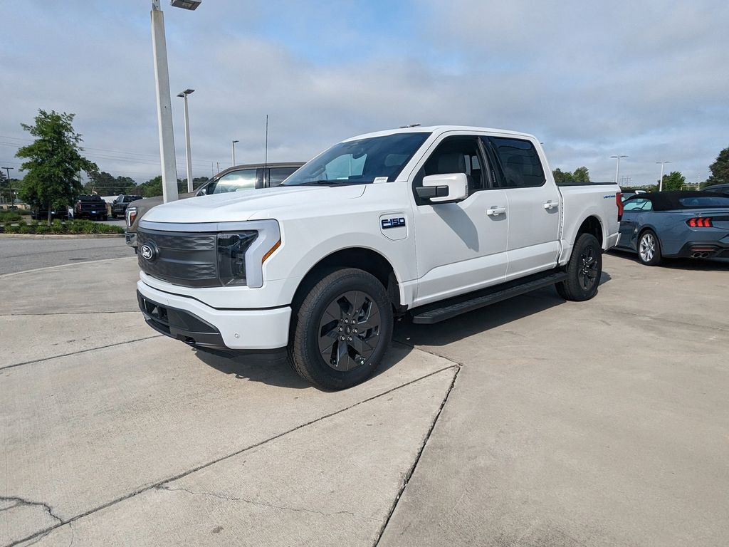 2025 Ford F-150 Lightning Lariat