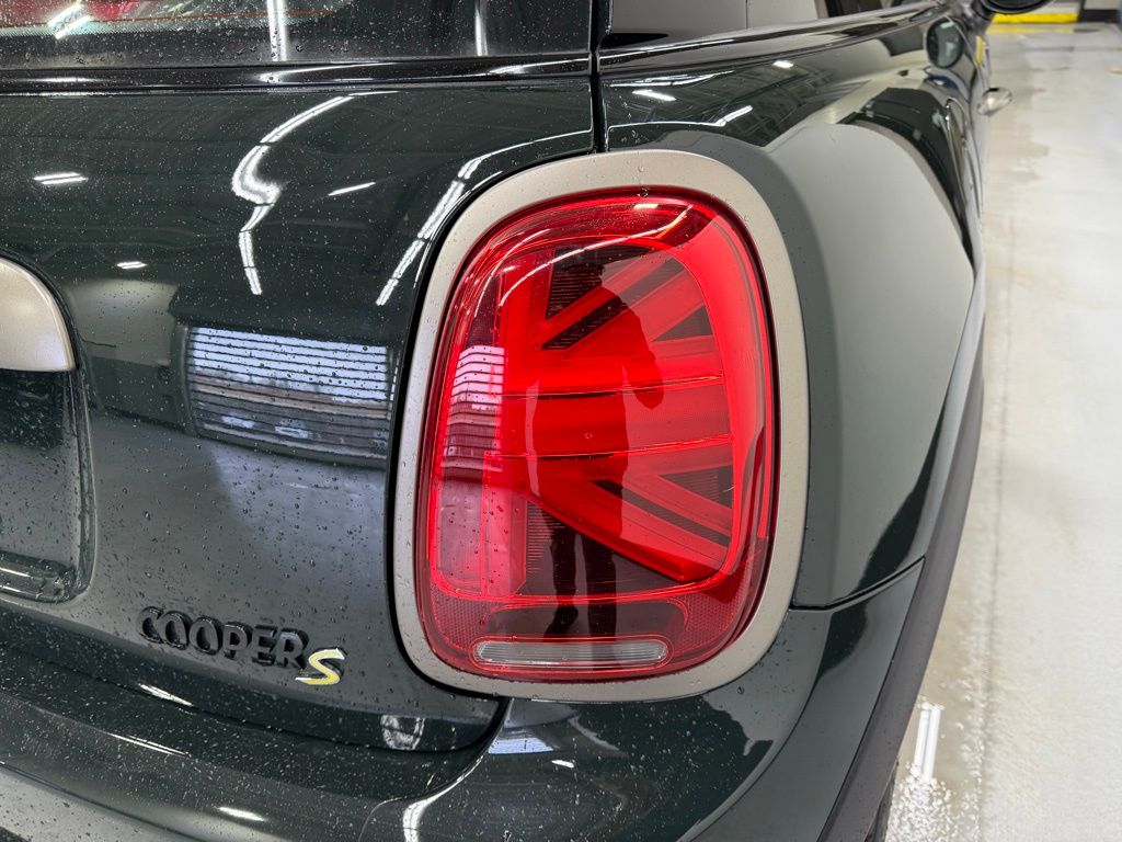 2023 MINI Cooper Base 5
