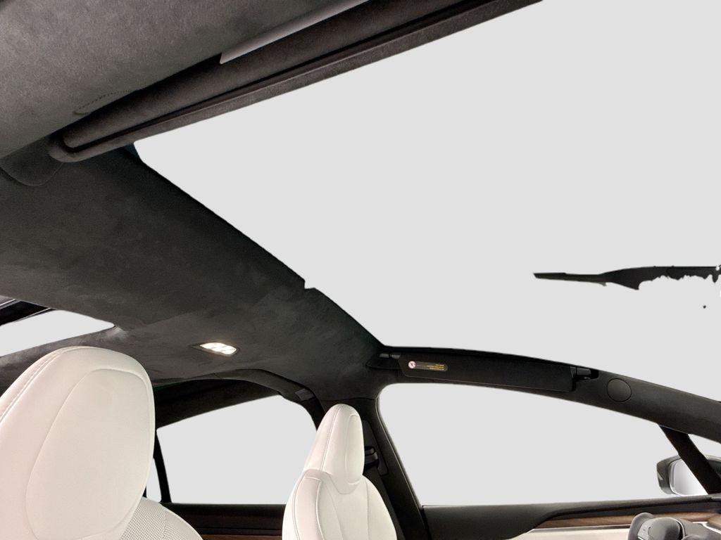 Thumbnail: 2023 Tesla Model X - 17