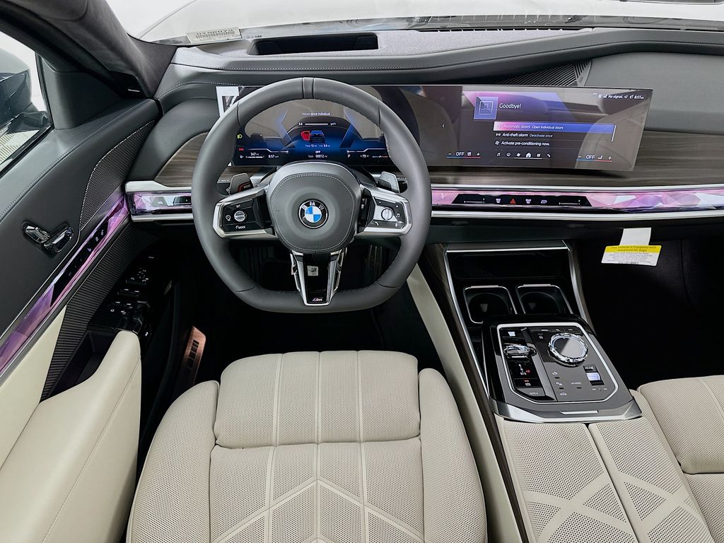 Thumbnail: 2026 BMW 7 Series - 19