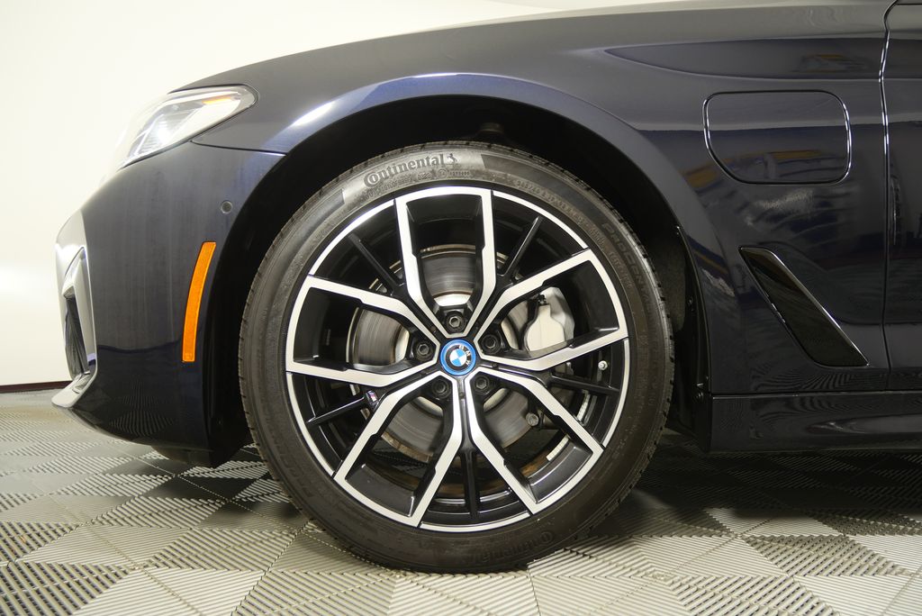 Thumbnail: 2023 BMW 5 Series - 7