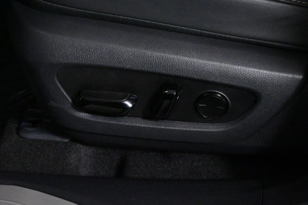 Thumbnail: 2025 Lexus RX - 28