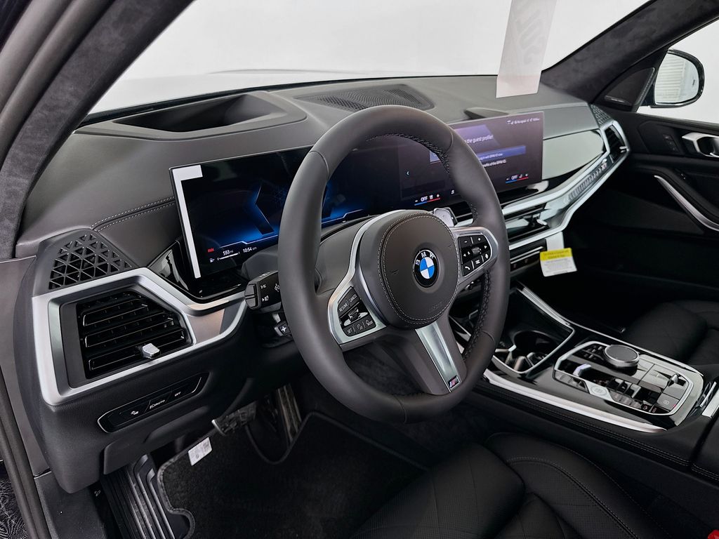 Thumbnail: 2026 BMW X7 - 9