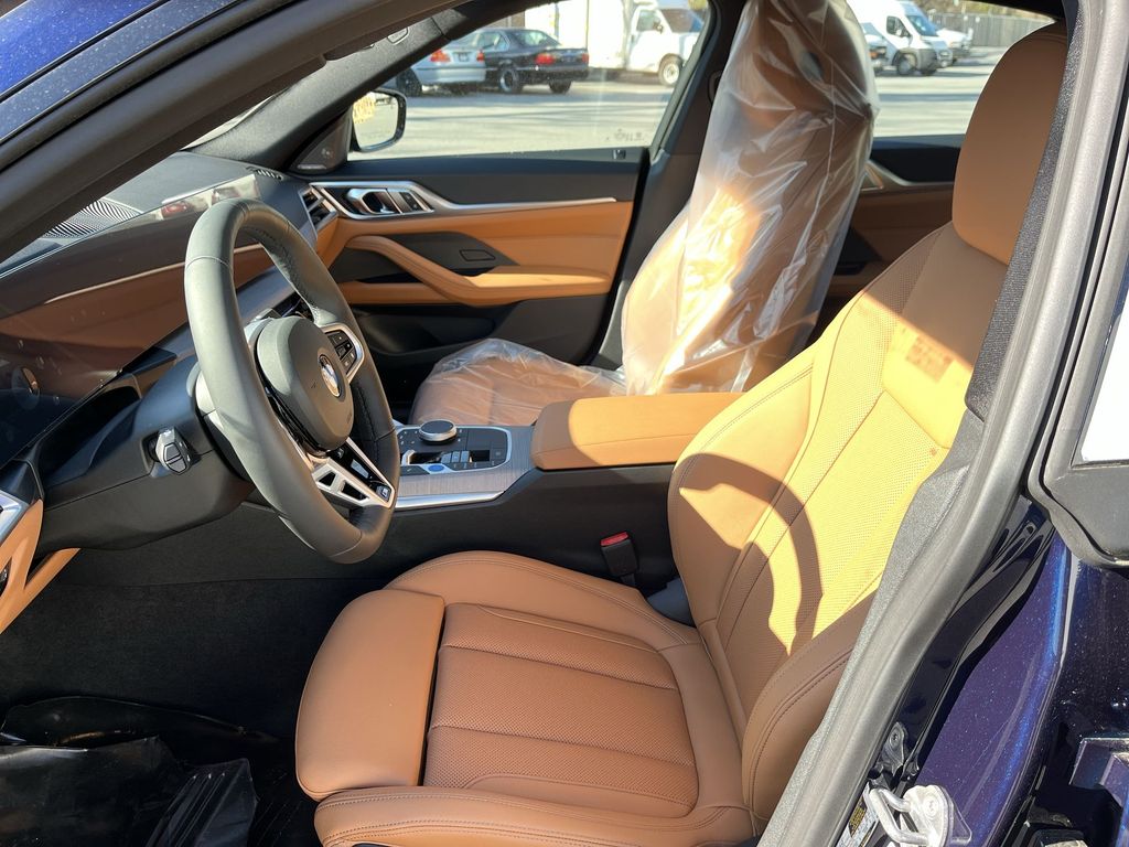 Thumbnail: 2026 BMW i4 - 11