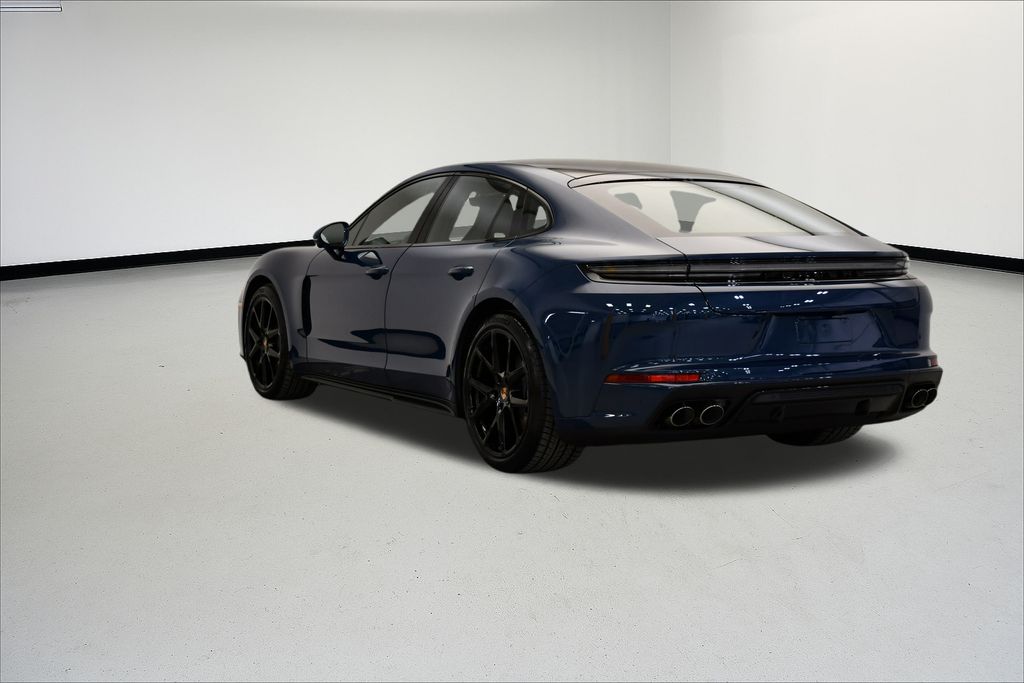 Thumbnail: 2026 Porsche Panamera - 3