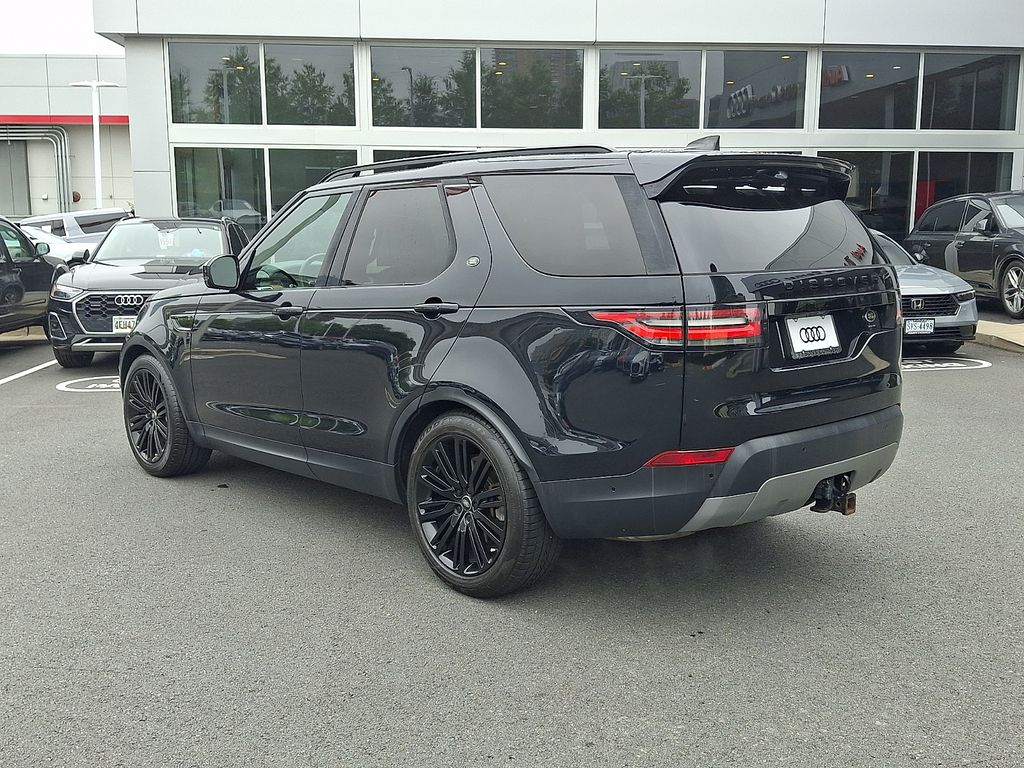 Thumbnail: 2019 Land Rover Discovery - 6