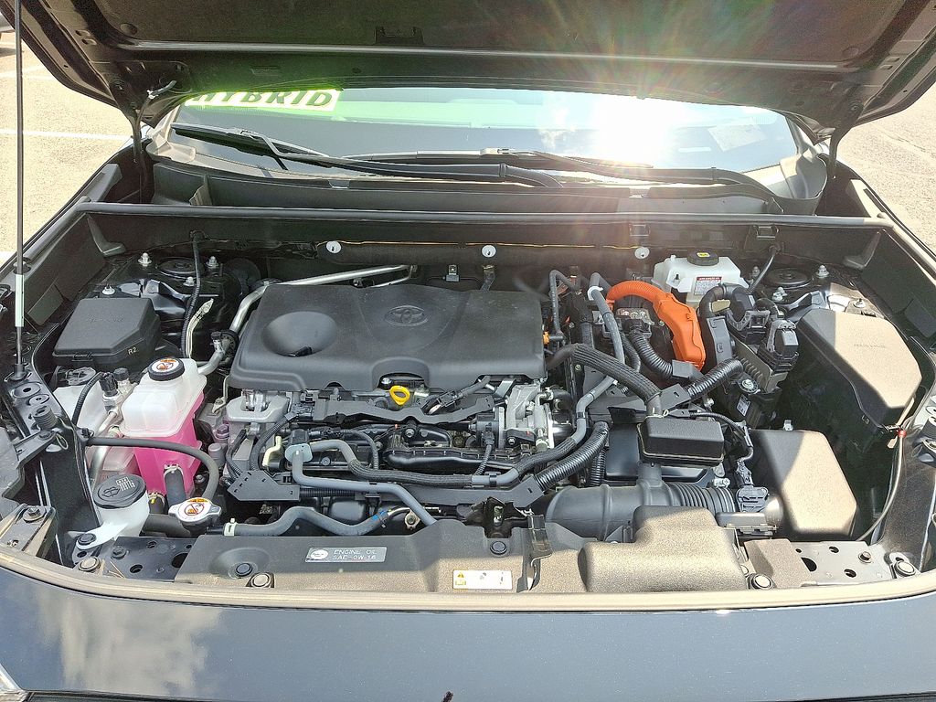 2021 Toyota RAV4 XLE 29