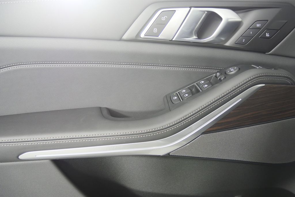 Thumbnail: 2026 BMW X5 - 8