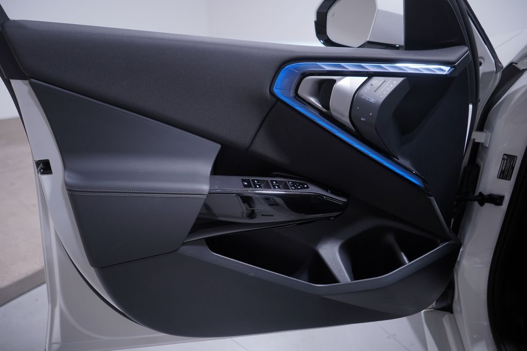 Thumbnail: 2026 BMW X3 - 15