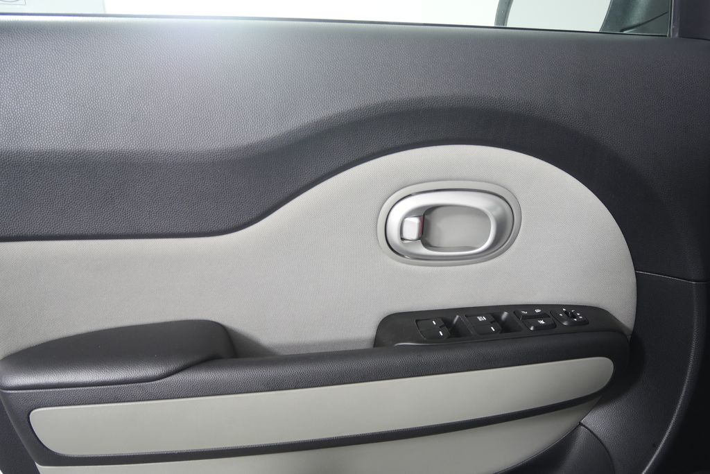 Thumbnail: 2015 Kia Soul - 8