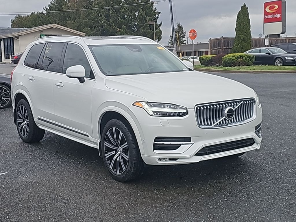 2023 Volvo XC90 B6 Plus Bright Theme 7-Passenger AWD